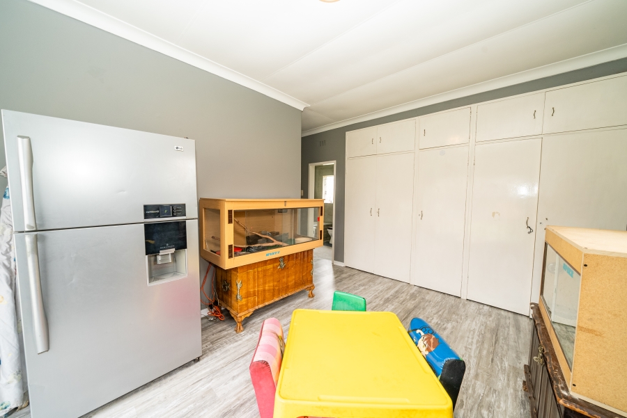 5 Bedroom Property for Sale in Kenleaf Gauteng