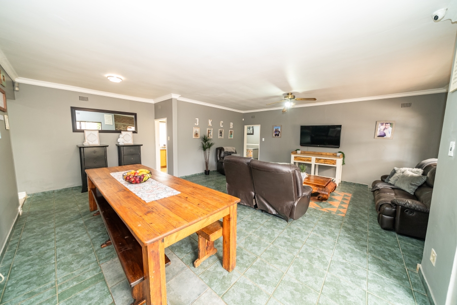 5 Bedroom Property for Sale in Kenleaf Gauteng