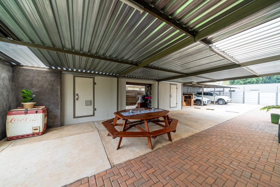 5 Bedroom Property for Sale in Kenleaf Gauteng