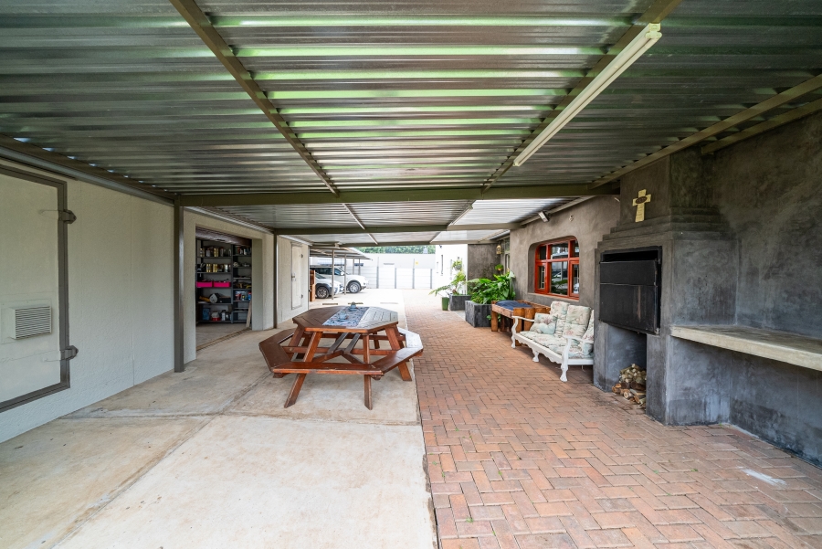 5 Bedroom Property for Sale in Kenleaf Gauteng