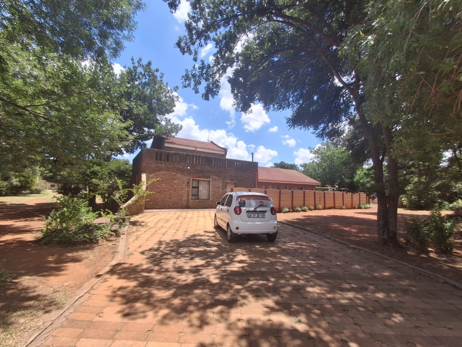 10 Bedroom Property for Sale in Bedworth Park Gauteng