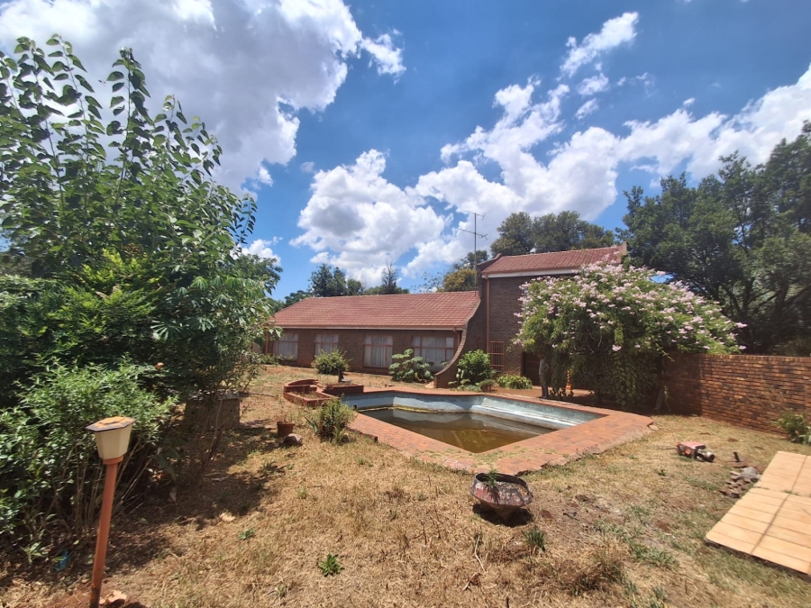 10 Bedroom Property for Sale in Bedworth Park Gauteng