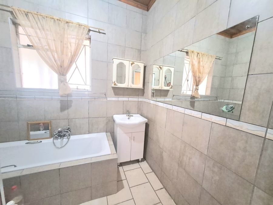 3 Bedroom Property for Sale in Three Rivers Gauteng