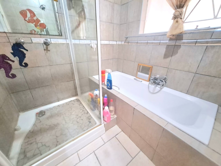 3 Bedroom Property for Sale in Three Rivers Gauteng