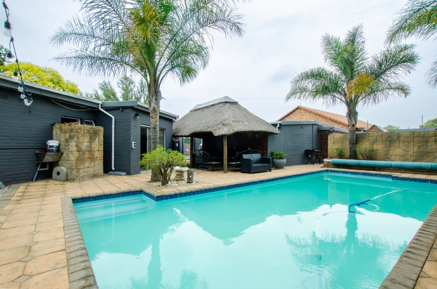 5 Bedroom Property for Sale in Rynfield Gauteng