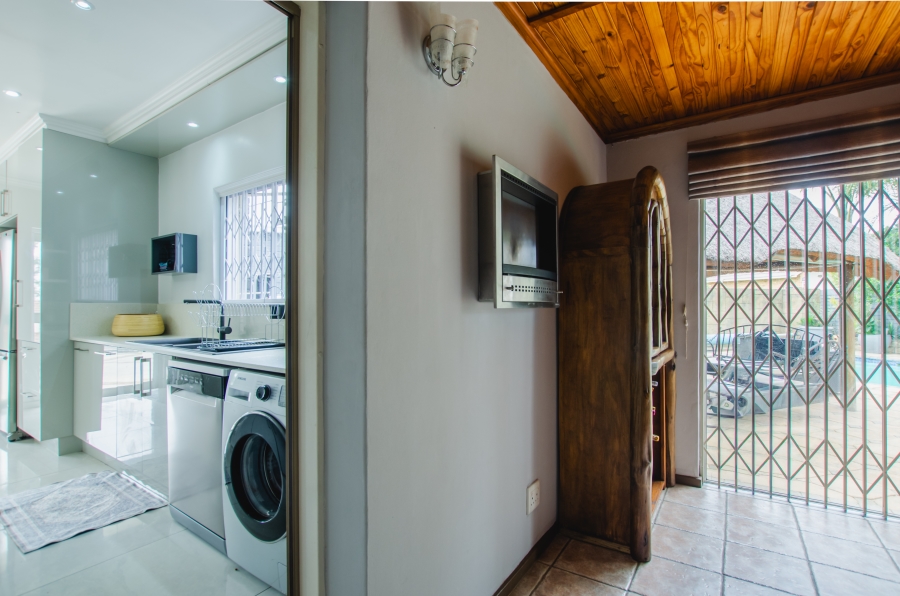 5 Bedroom Property for Sale in Rynfield Gauteng