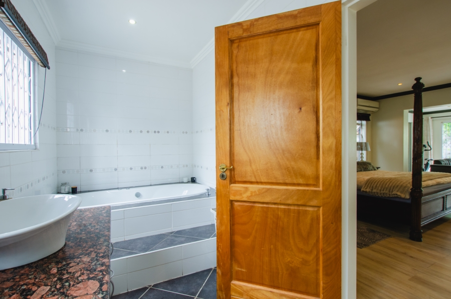 5 Bedroom Property for Sale in Rynfield Gauteng