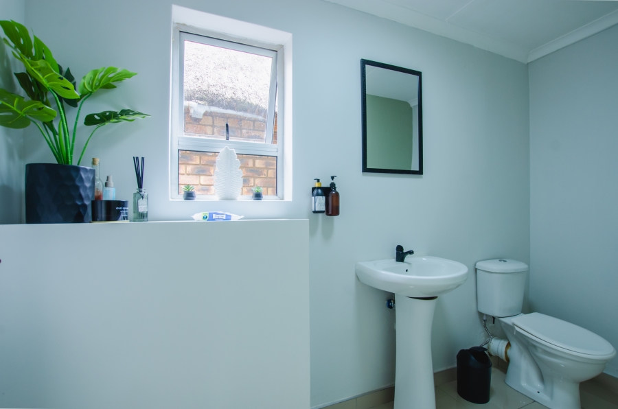 5 Bedroom Property for Sale in Rynfield Gauteng