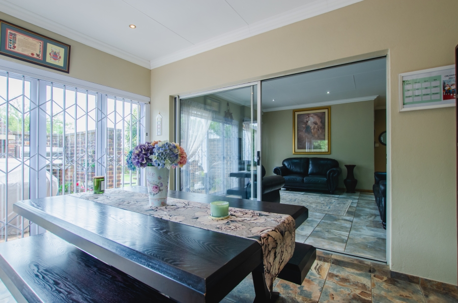 5 Bedroom Property for Sale in Rynfield Gauteng