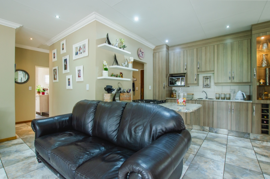 5 Bedroom Property for Sale in Rynfield Gauteng