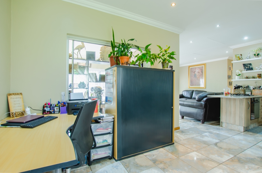 5 Bedroom Property for Sale in Rynfield Gauteng