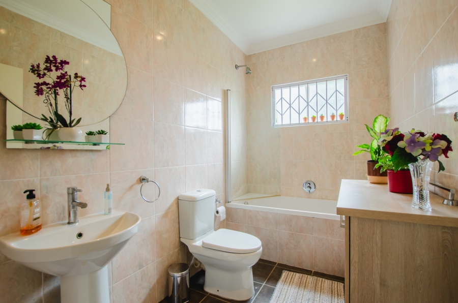 5 Bedroom Property for Sale in Rynfield Gauteng