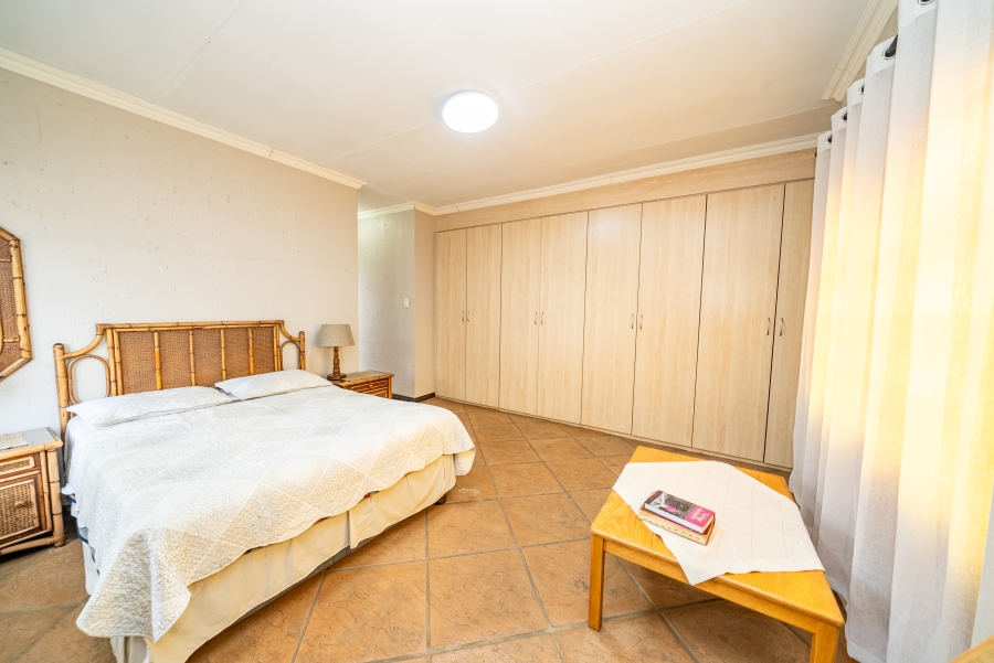 4 Bedroom Property for Sale in Sonneveld Gauteng