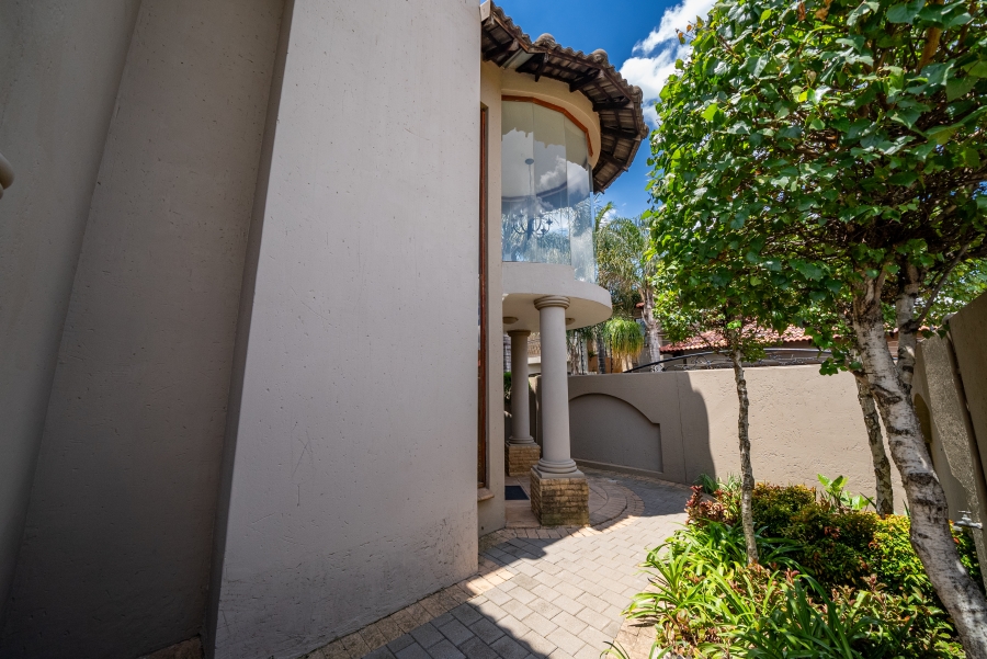 4 Bedroom Property for Sale in Sonneveld Gauteng
