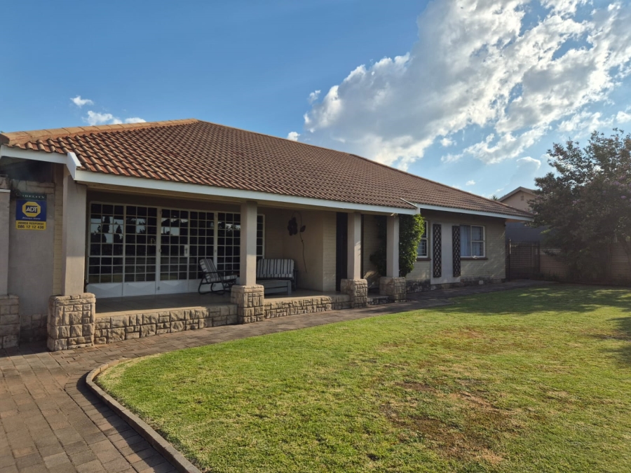 3 Bedroom Property for Sale in Vanderbijlpark SE 6 Gauteng