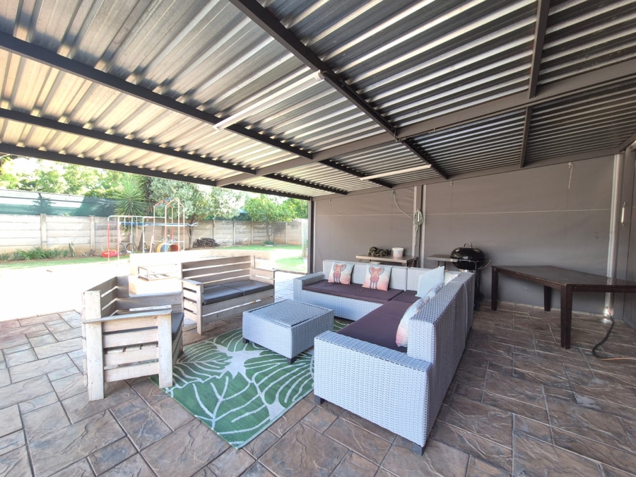 3 Bedroom Property for Sale in Vanderbijlpark SE 6 Gauteng