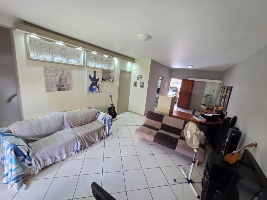 2 Bedroom Property for Sale in Sinoville Gauteng