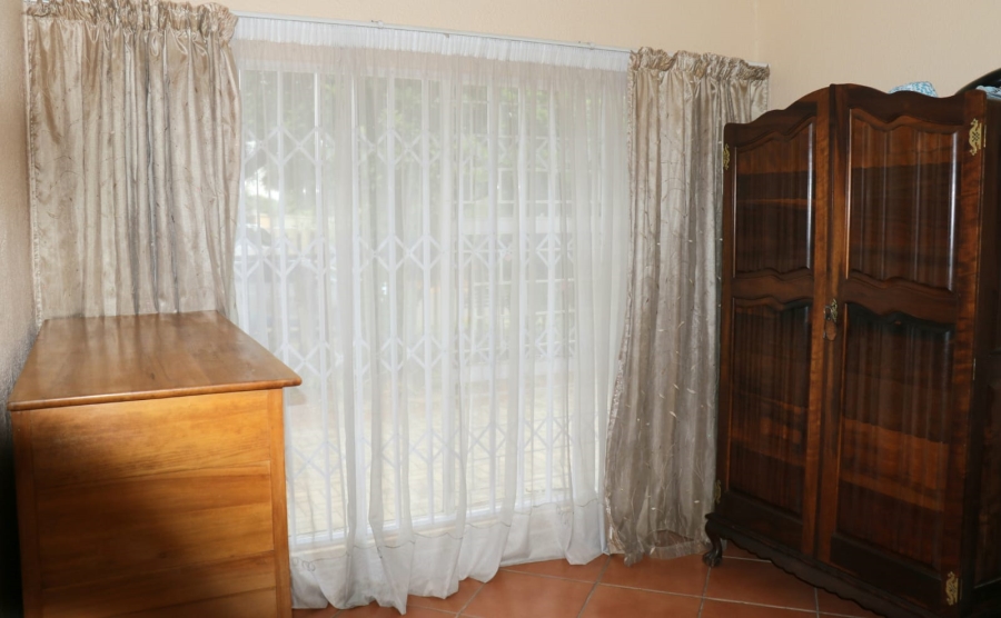 5 Bedroom Property for Sale in Rensburg Gauteng