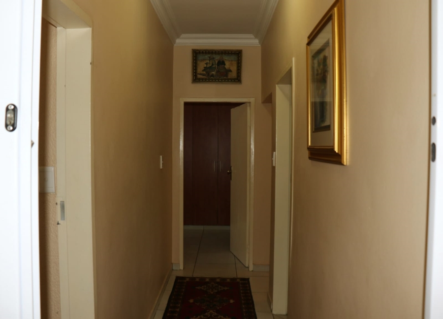 5 Bedroom Property for Sale in Rensburg Gauteng