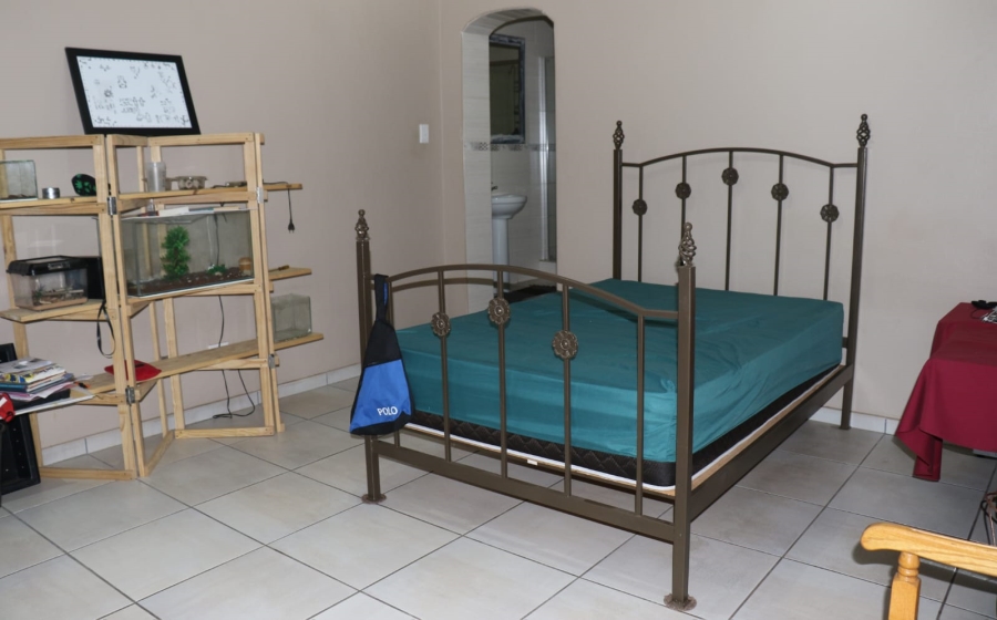 5 Bedroom Property for Sale in Rensburg Gauteng