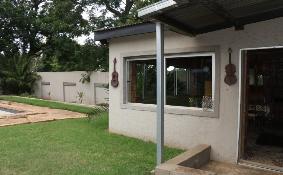 5 Bedroom Property for Sale in Rensburg Gauteng