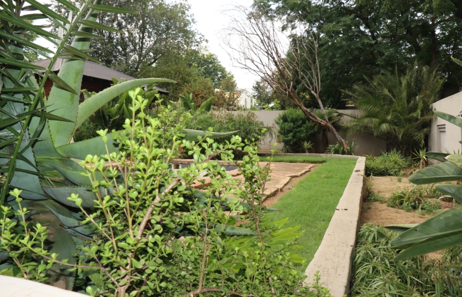 5 Bedroom Property for Sale in Rensburg Gauteng
