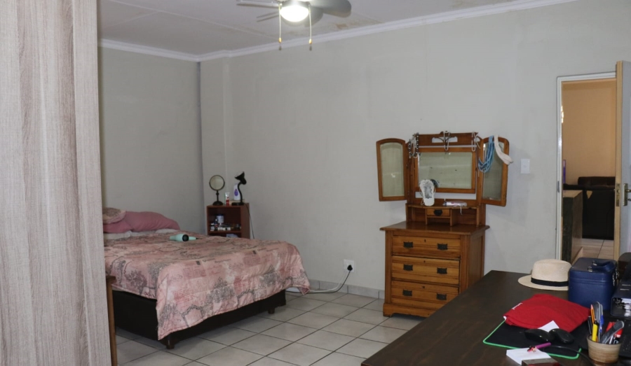 5 Bedroom Property for Sale in Rensburg Gauteng