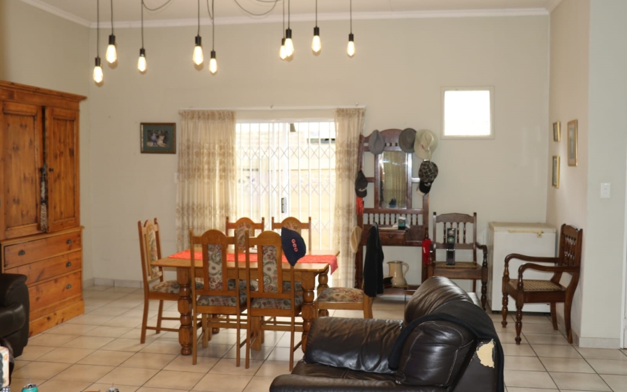 5 Bedroom Property for Sale in Rensburg Gauteng