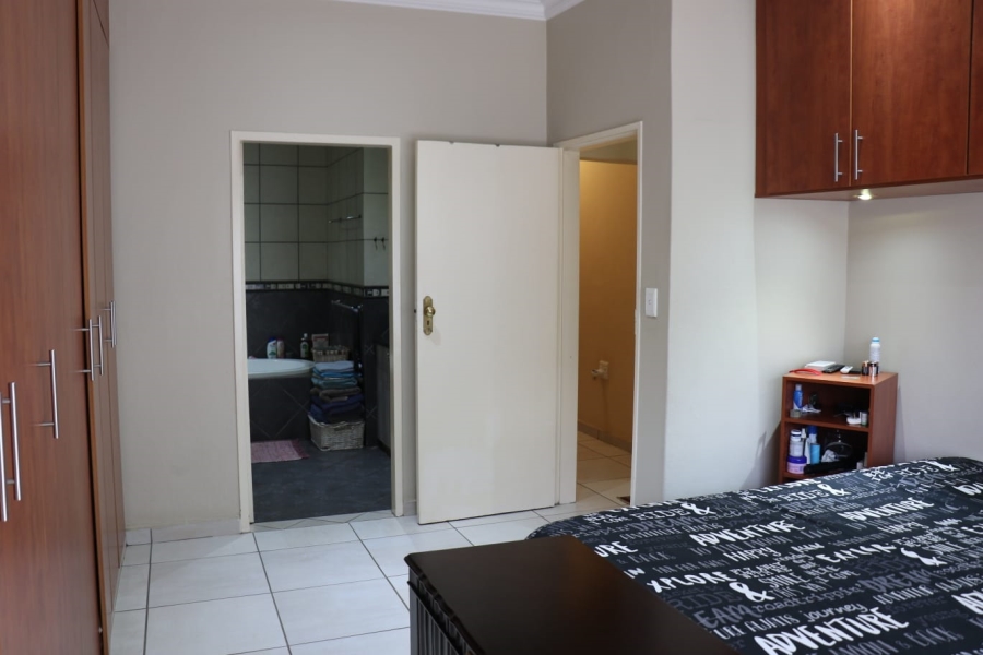 5 Bedroom Property for Sale in Rensburg Gauteng