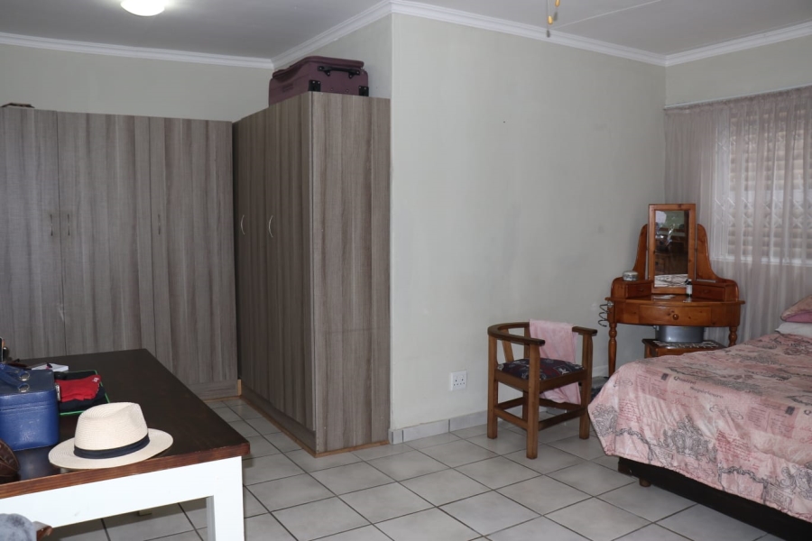 5 Bedroom Property for Sale in Rensburg Gauteng