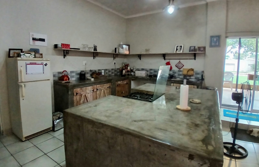 5 Bedroom Property for Sale in Rensburg Gauteng