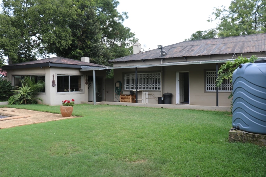 5 Bedroom Property for Sale in Rensburg Gauteng