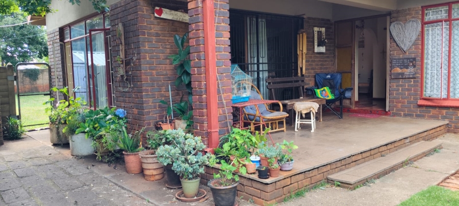 4 Bedroom Property for Sale in Carletonville Central Gauteng