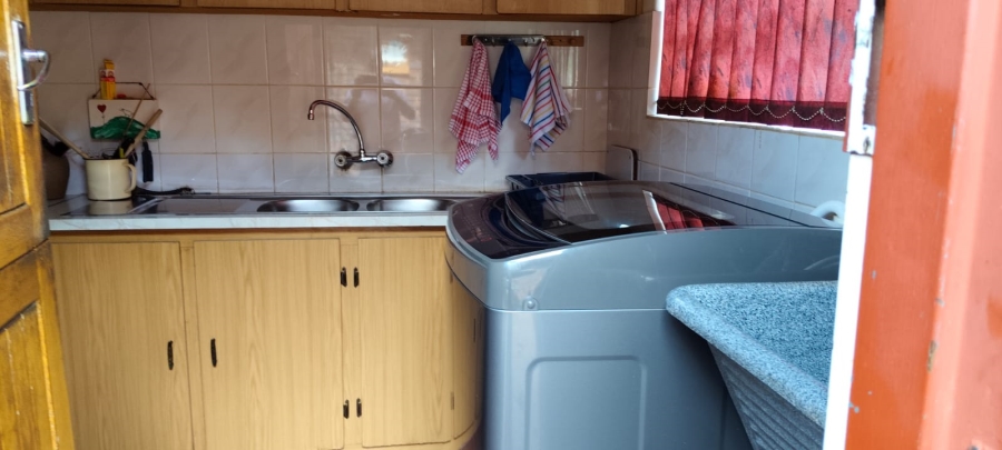 4 Bedroom Property for Sale in Carletonville Central Gauteng