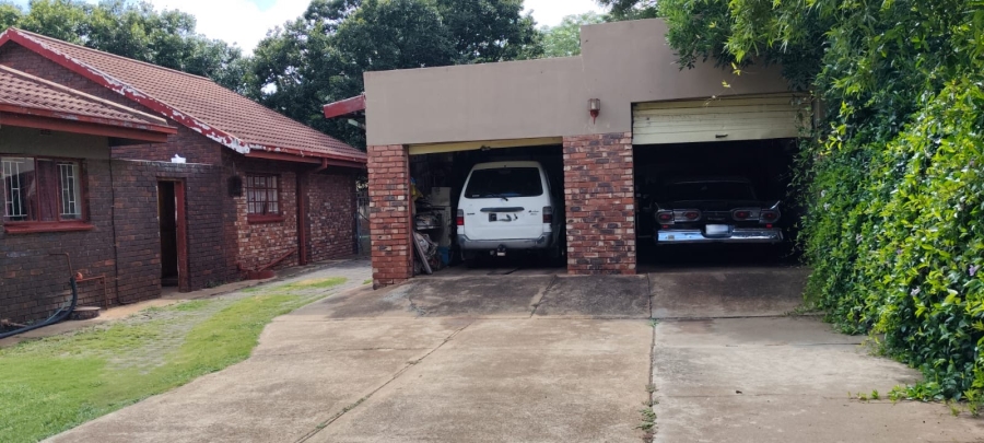 4 Bedroom Property for Sale in Carletonville Central Gauteng