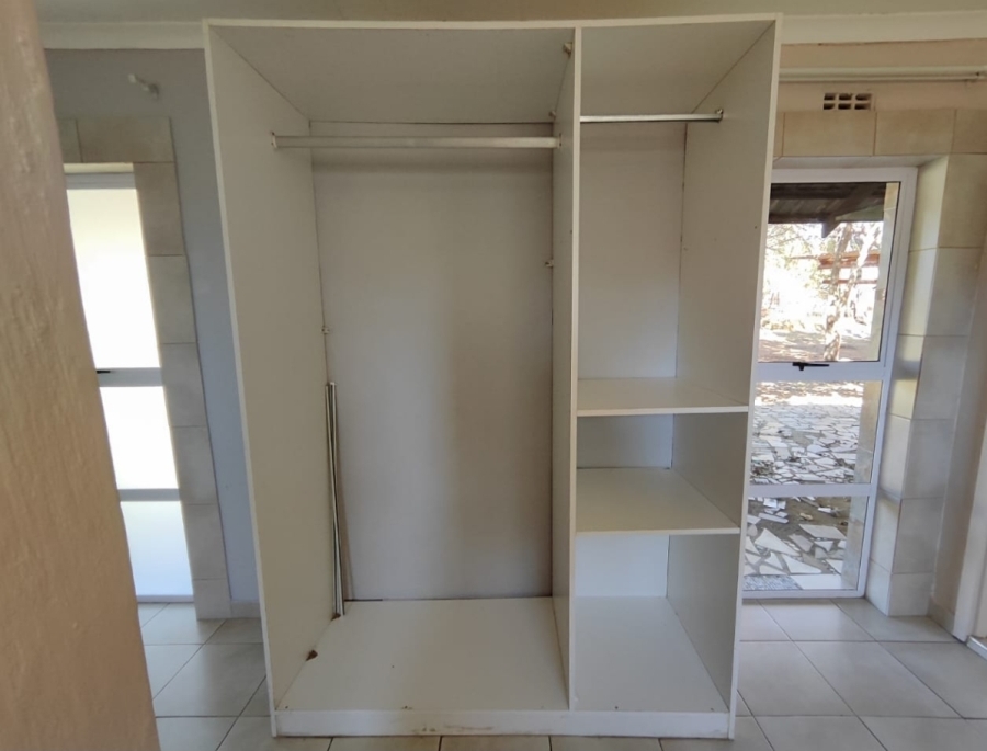 To Let 1 Bedroom Property for Rent in Glen Austin Gauteng