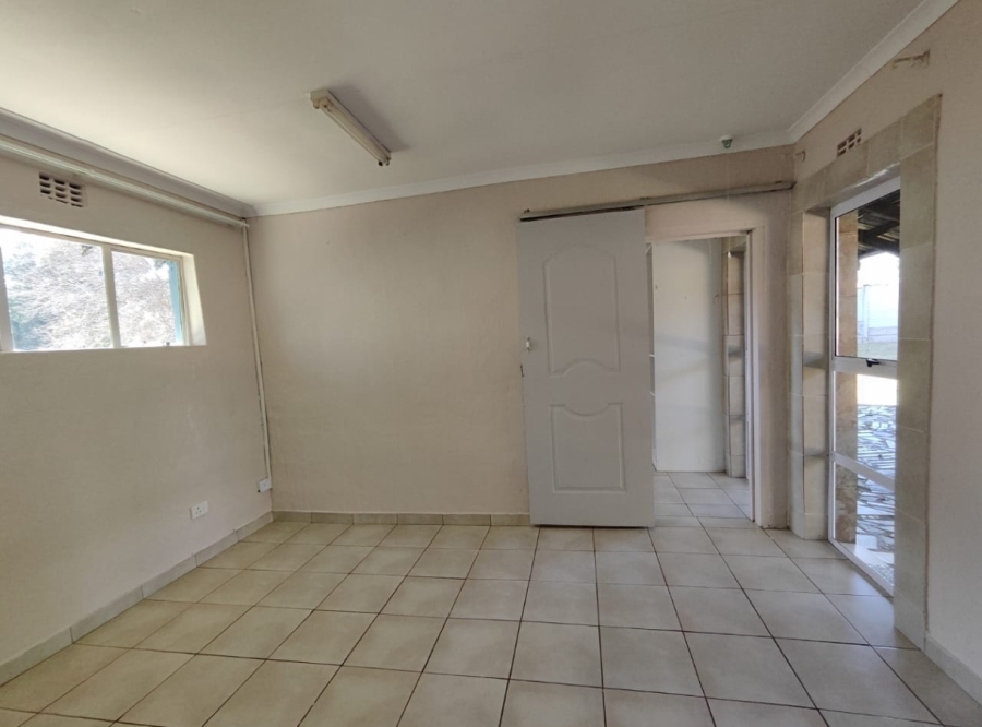 To Let 1 Bedroom Property for Rent in Glen Austin Gauteng