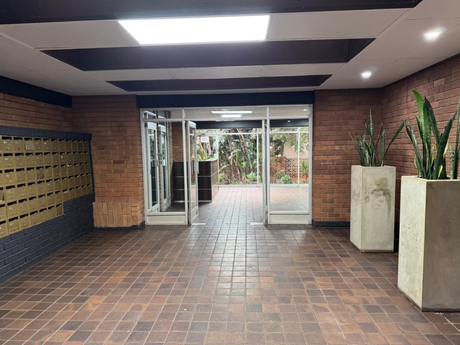 1 Bedroom Property for Sale in La Montagne Gauteng