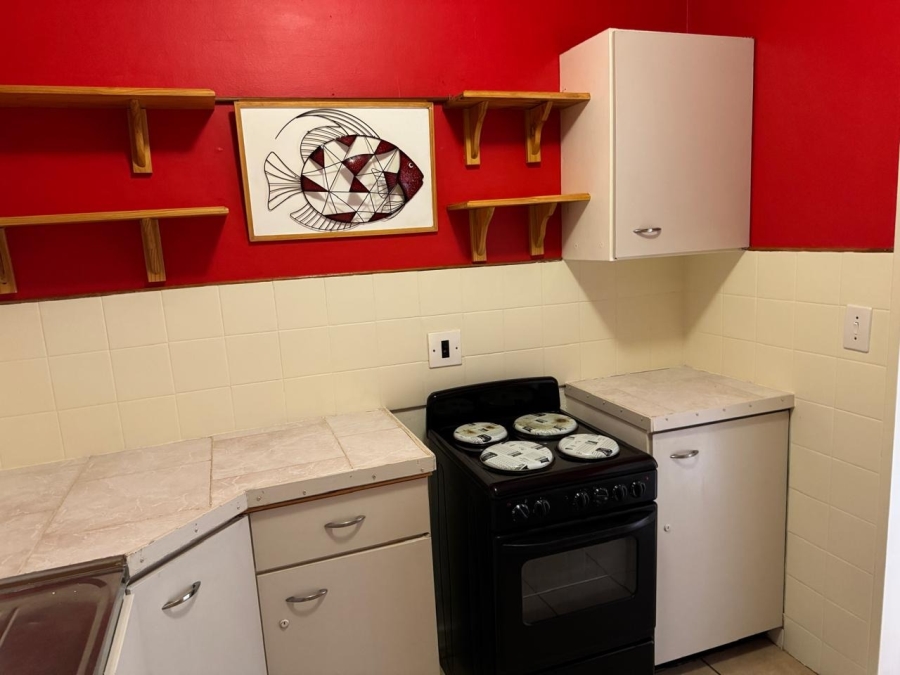 1 Bedroom Property for Sale in La Montagne Gauteng