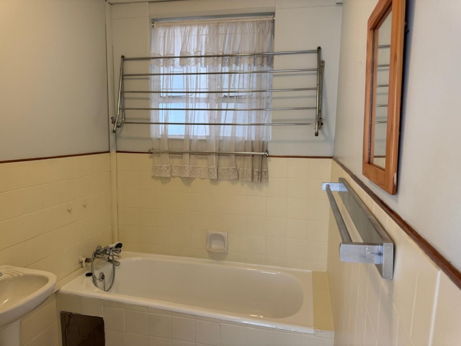 1 Bedroom Property for Sale in La Montagne Gauteng