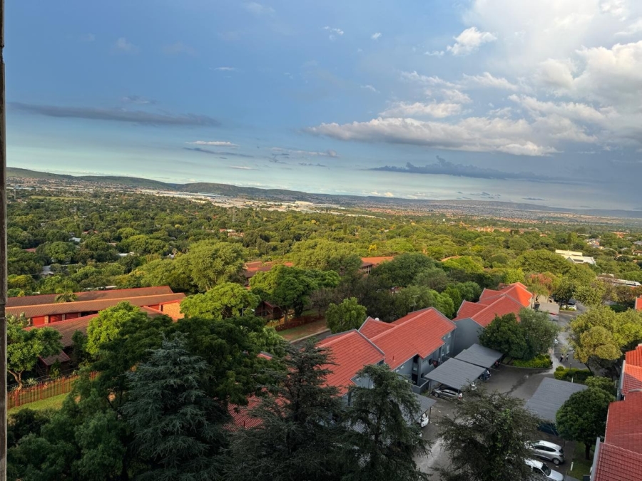 1 Bedroom Property for Sale in La Montagne Gauteng