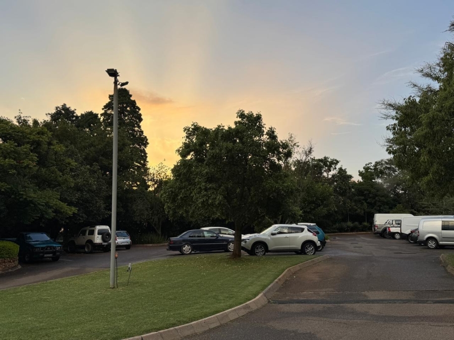 1 Bedroom Property for Sale in La Montagne Gauteng