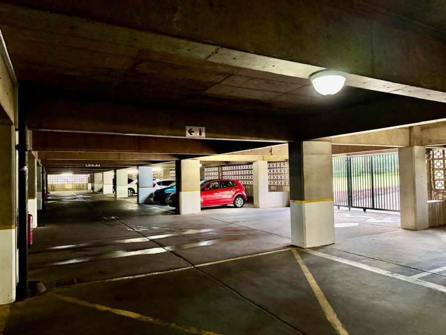 1 Bedroom Property for Sale in La Montagne Gauteng