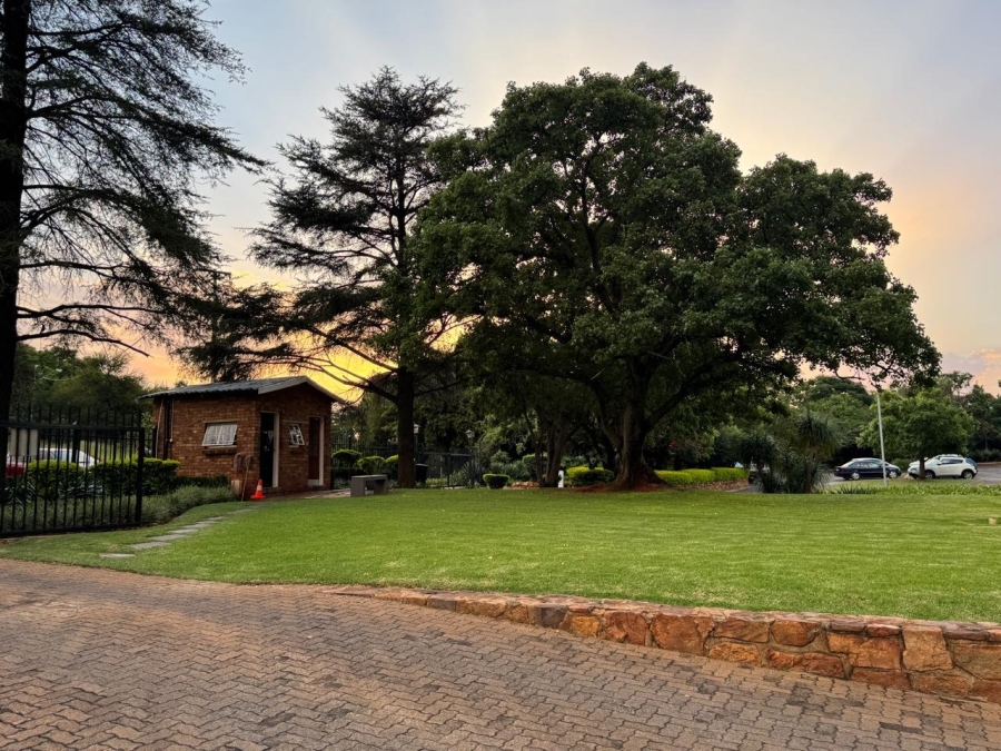 1 Bedroom Property for Sale in La Montagne Gauteng