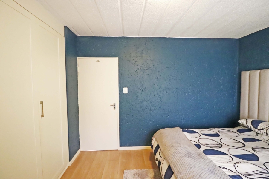 2 Bedroom Property for Sale in Bryanston Gauteng