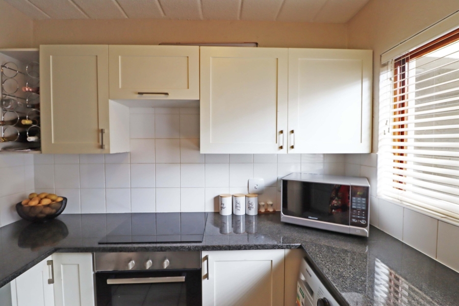 2 Bedroom Property for Sale in Bryanston Gauteng