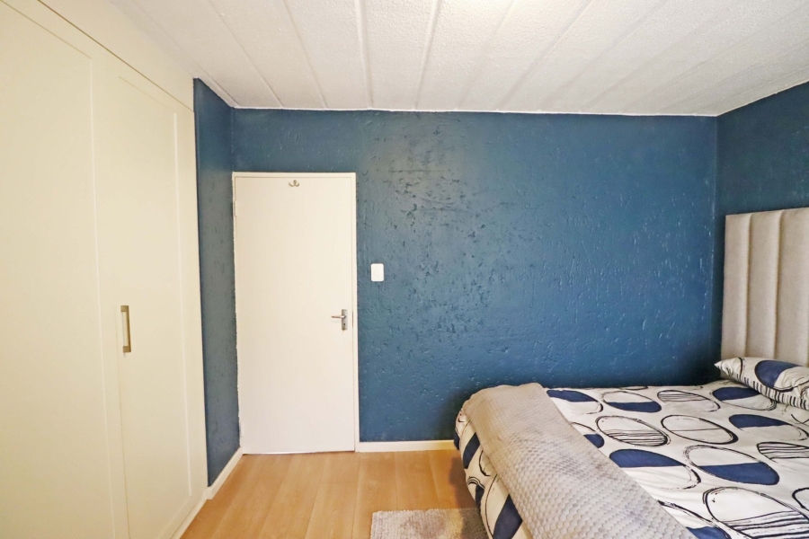 2 Bedroom Property for Sale in Bryanston Gauteng