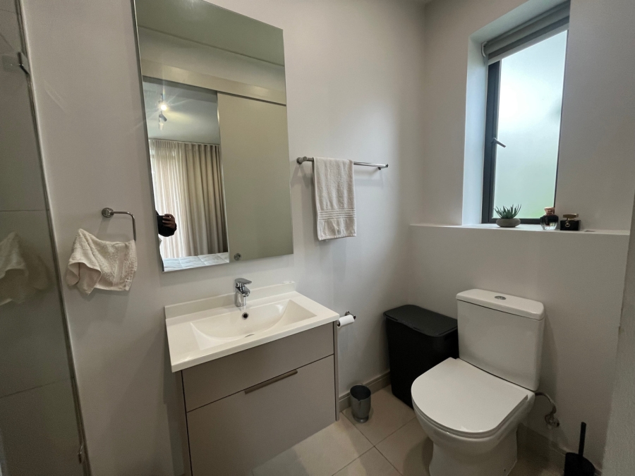 To Let 2 Bedroom Property for Rent in Rosebank Gauteng