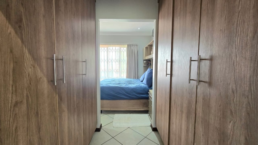 3 Bedroom Property for Sale in Monavoni Gauteng