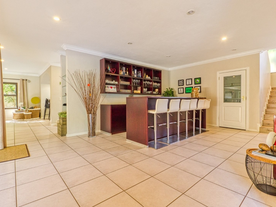 To Let 5 Bedroom Property for Rent in Dainfern Golf Estate Gauteng